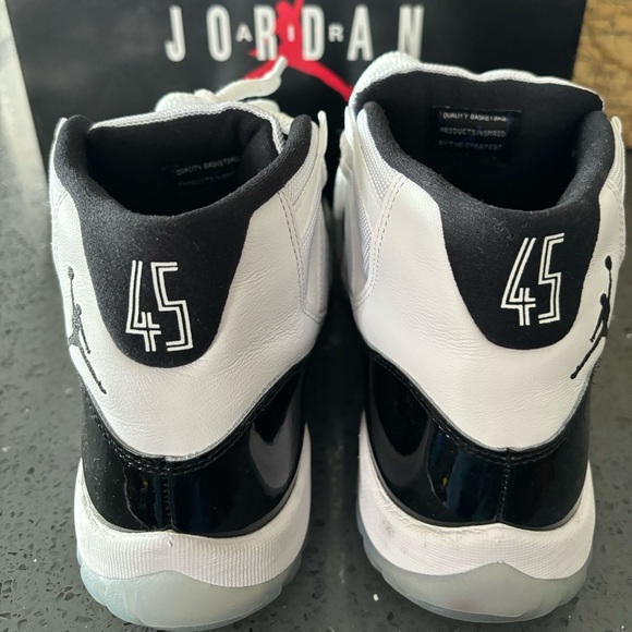 Air Jordan 11 Retro 2018 Concord US Size 8 Mens/9-9.5 Womens - Picture 4 of 5